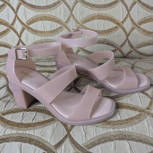New with defect Melissa women's model ad fashion sandal heels in size 8.